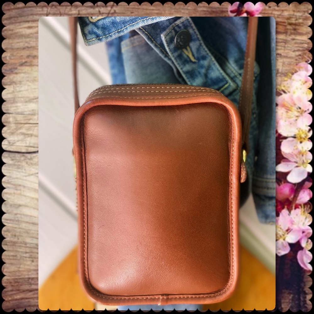 VINTAGE COACH CAMERA BAG